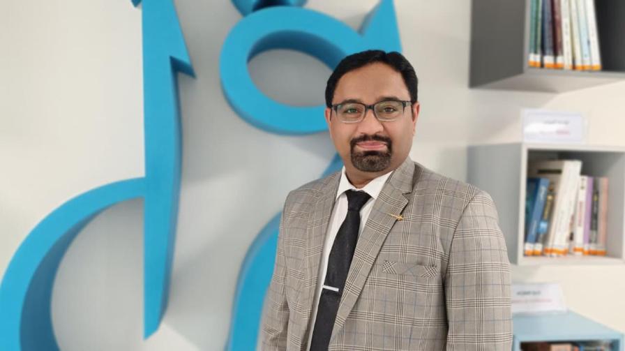 الأستاذ عمران محمد